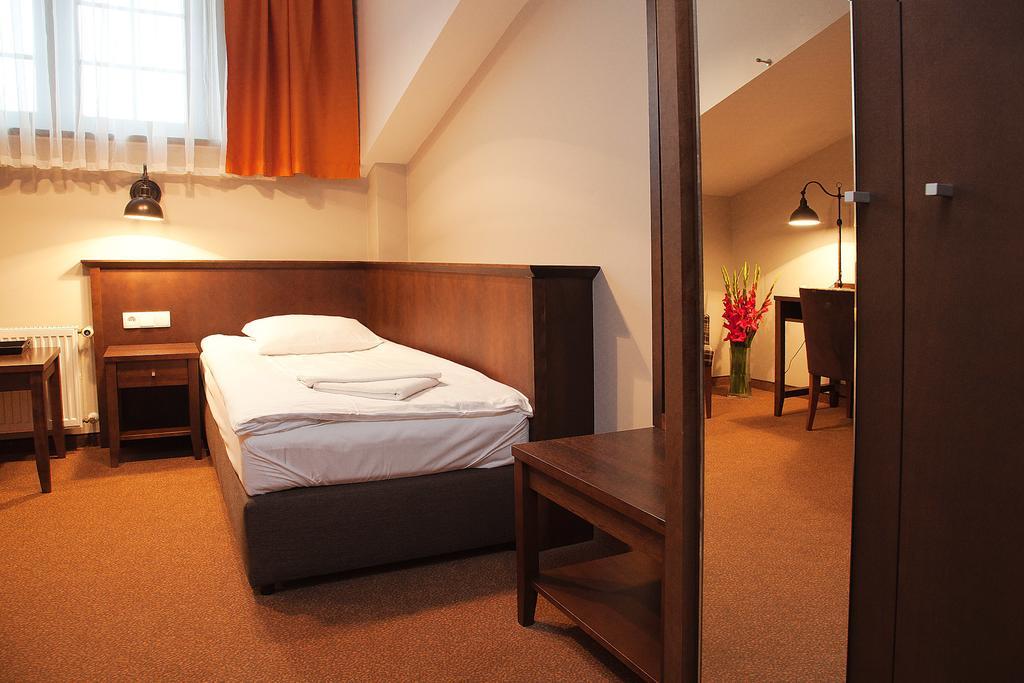 Hotel Biesiada Bogucin  部屋 写真
