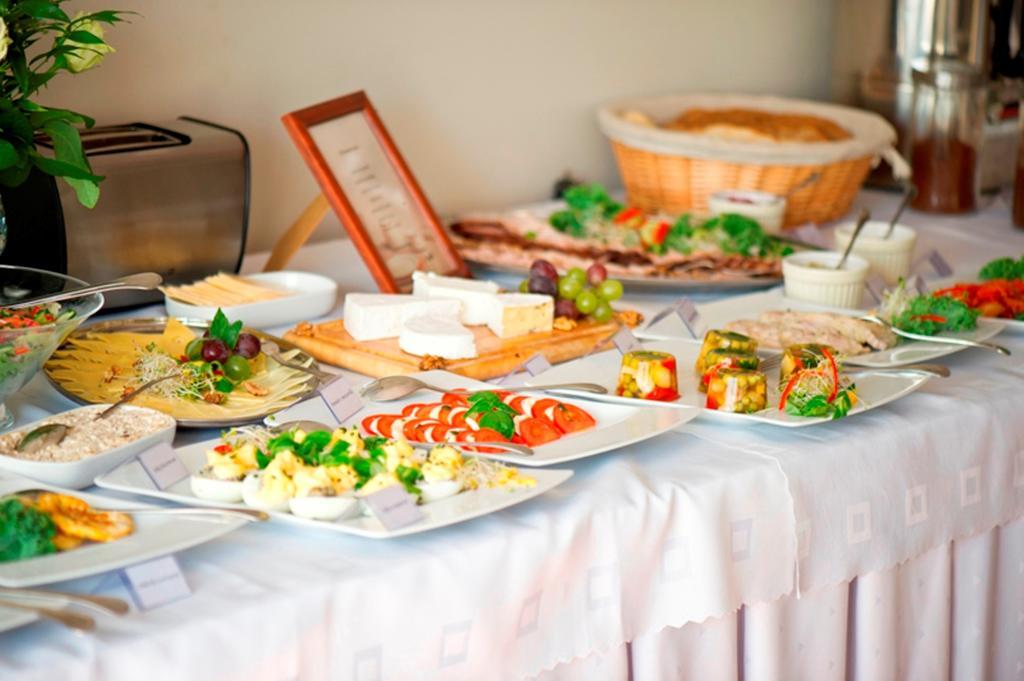 Hotel Biesiada Bogucin  部屋 写真